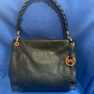 MICHAEL KORS BLACK LEATHER NAOMI HOBO
